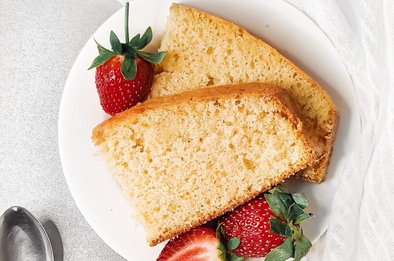 Simple Vanilla Sponge Cake