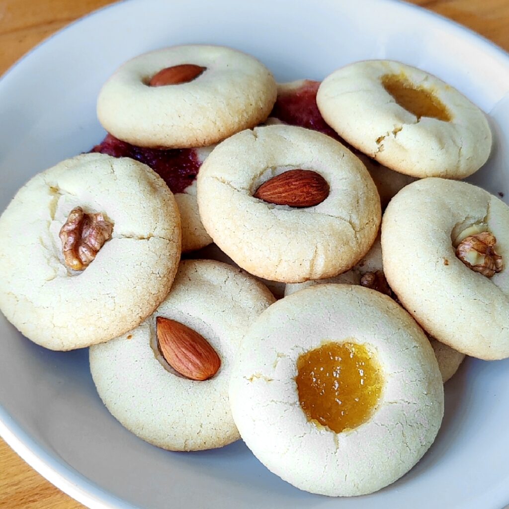 ghraybeh middle eastern shortbread cookies