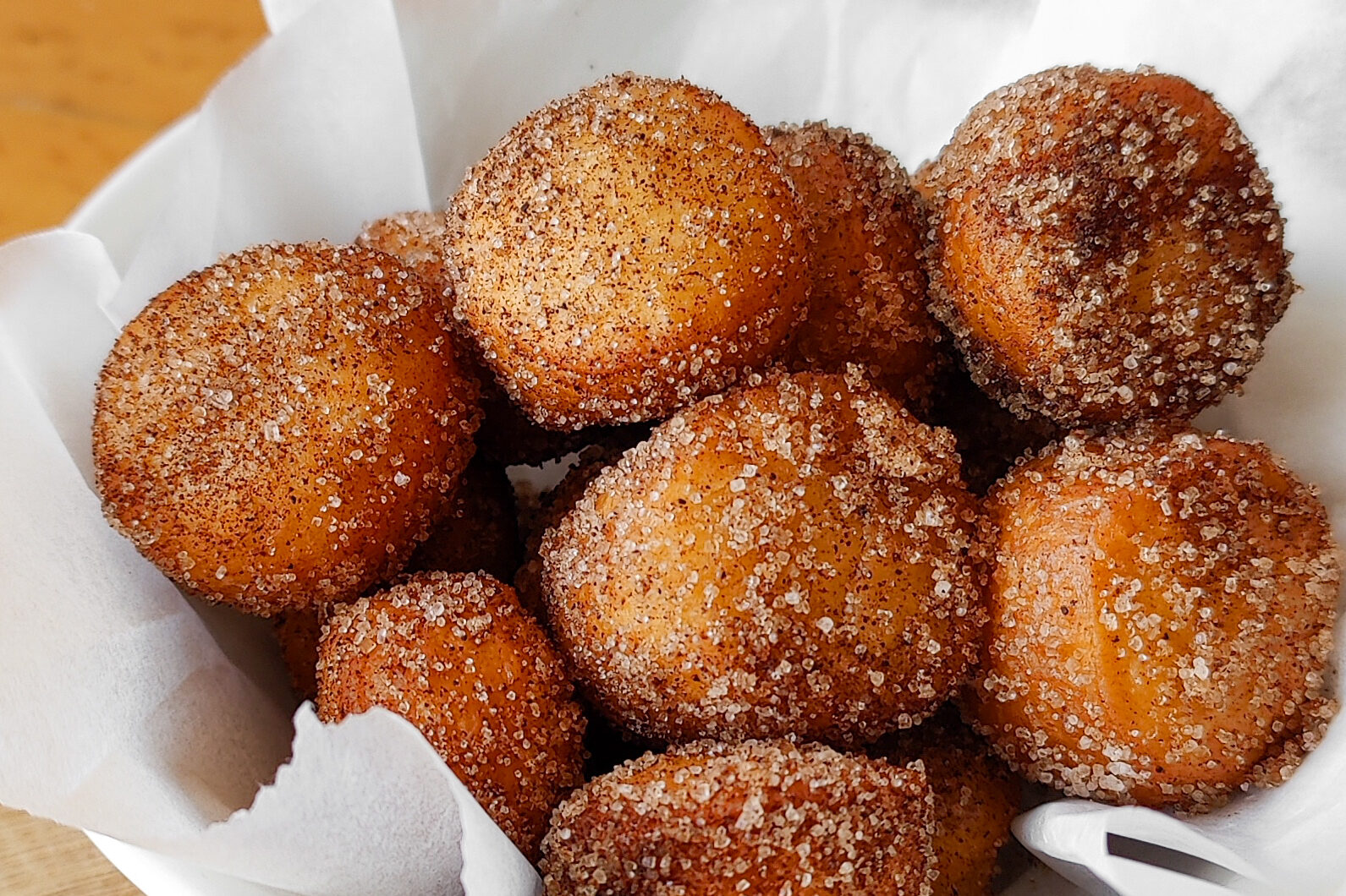 4-ingredient Donut Holes (No Yeast)